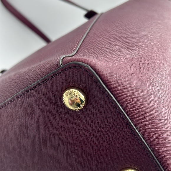 Michael Kors Medium Tote Saffiano Leather Merlot EUC - Picture 9 of 16